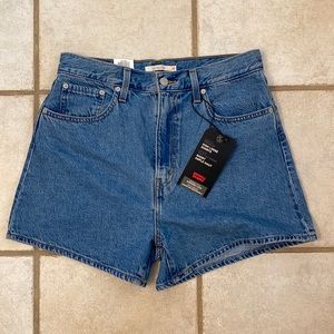 Levi’s High Loose Shorts BNWT